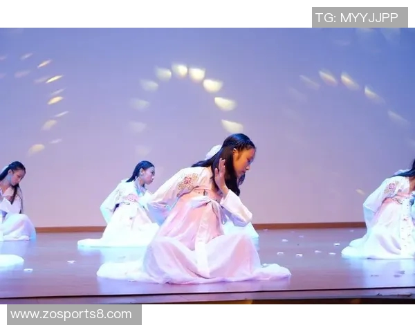 足球球星女友们的魅力与风采揭秘她们如何在赛场外绽放光彩